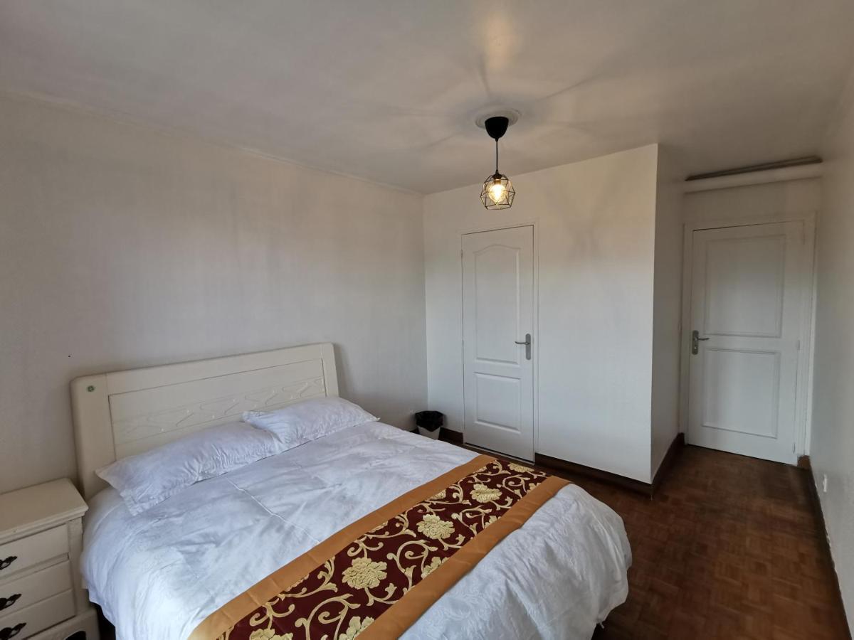 Bondy Chambre Екстериор снимка