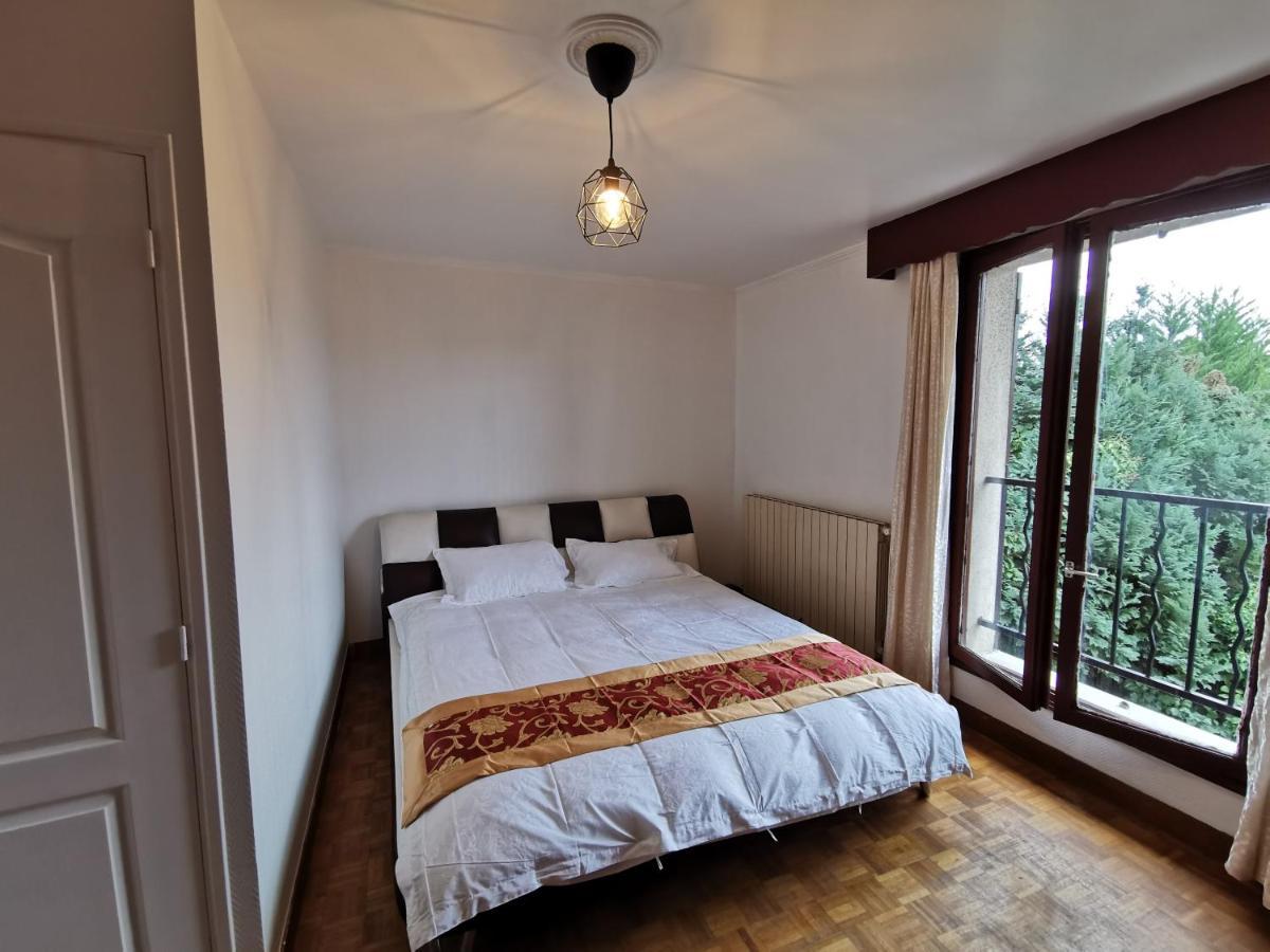Bondy Chambre Екстериор снимка