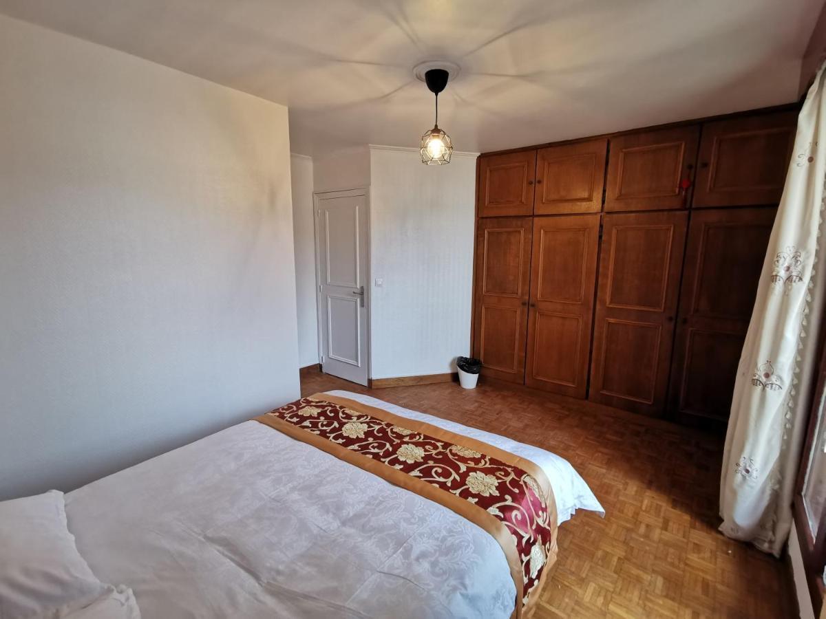 Bondy Chambre Екстериор снимка